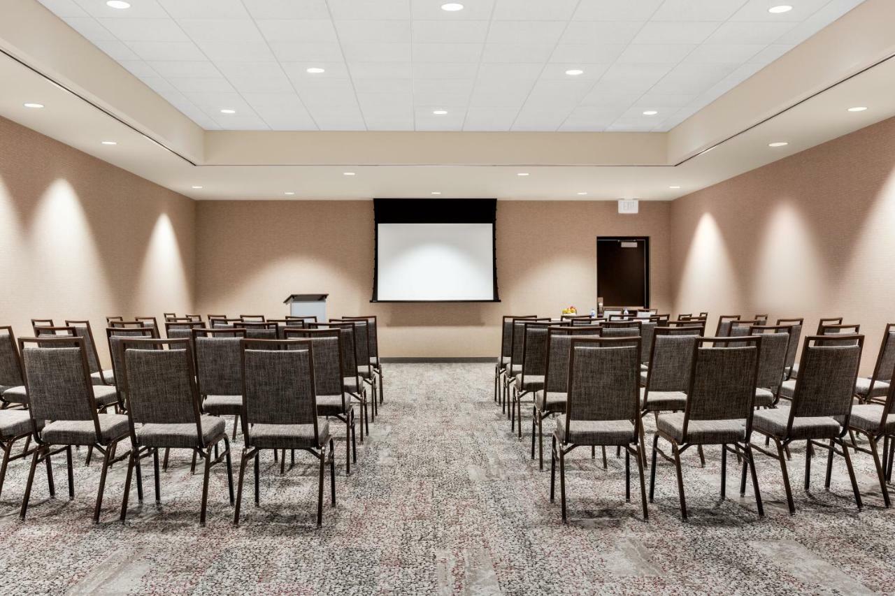 Отель Courtyard Pittsburgh Shadyside Экстерьер фото