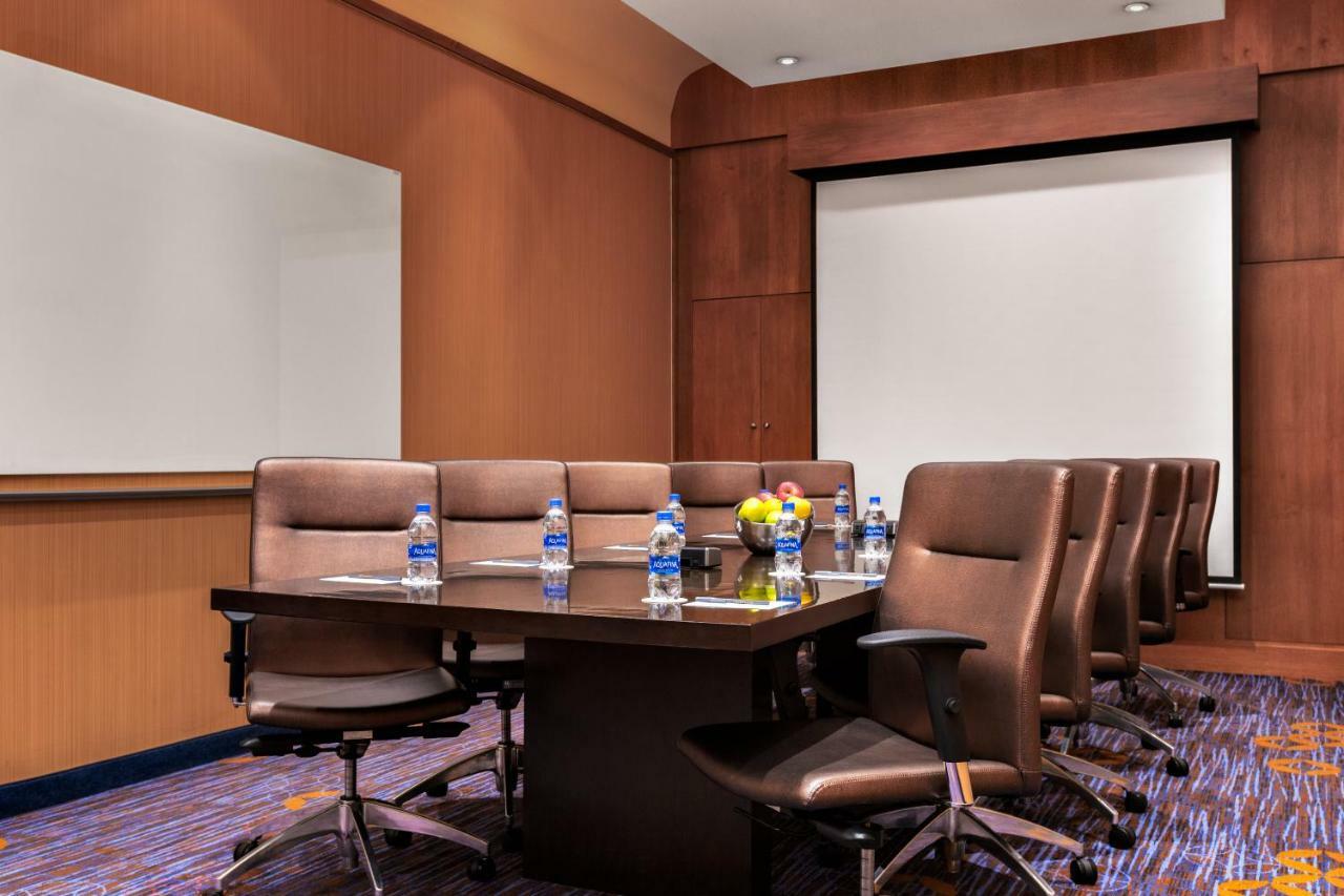 Отель Courtyard Pittsburgh Shadyside Экстерьер фото