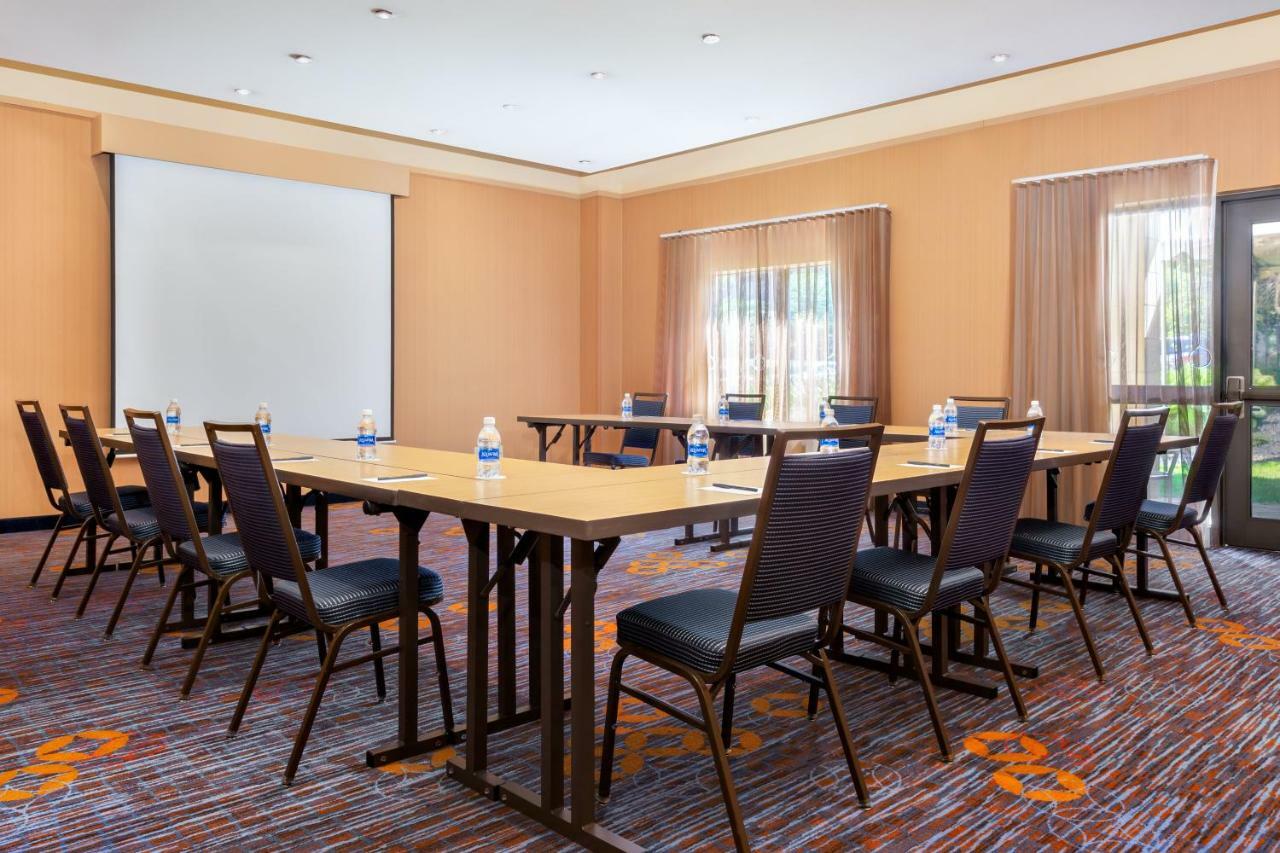 Отель Courtyard Pittsburgh Shadyside Экстерьер фото